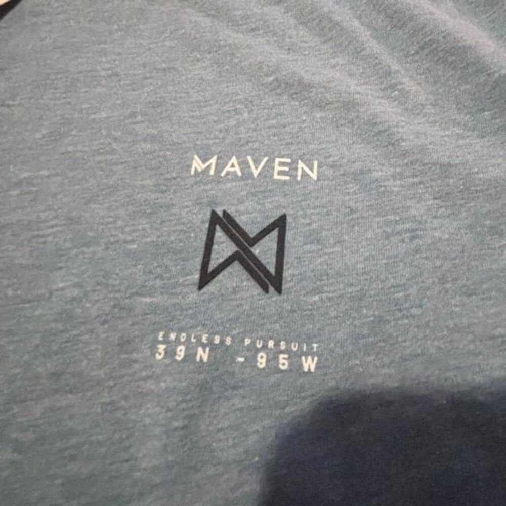 Buckle Maven “Endless Pursuit” Youth XL Graphic T-Shirt – NWT